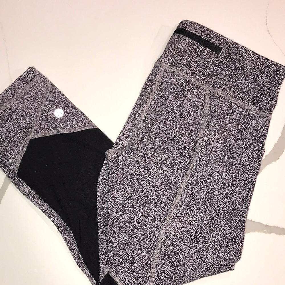 Lululemon Pace Rival Crop, size 6